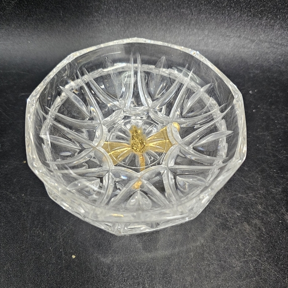 Elegant Crystal Paperweight with Gold Dragonfly Accent‎ - Picture 2 of 3